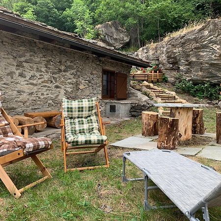 B&B La Meridiana 몬체니시오 외부 사진