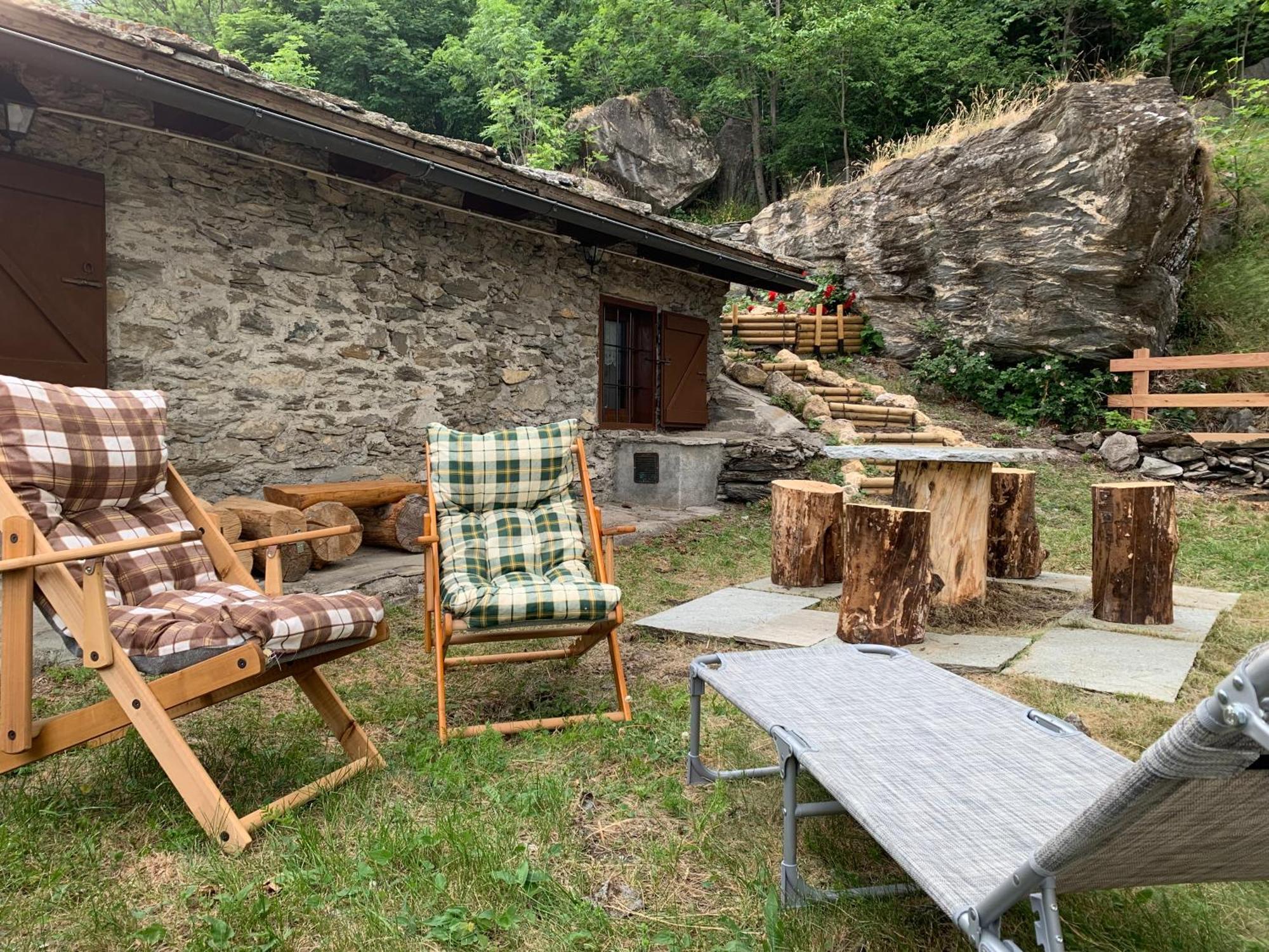 B&B La Meridiana 몬체니시오 외부 사진